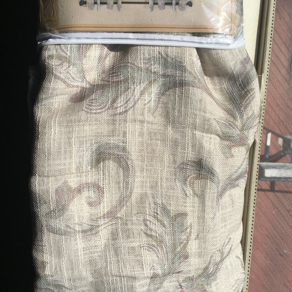 Curtains 2 panels - Picture 5 of 6